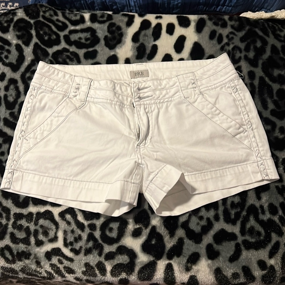 BKE white shorts w/grey seams